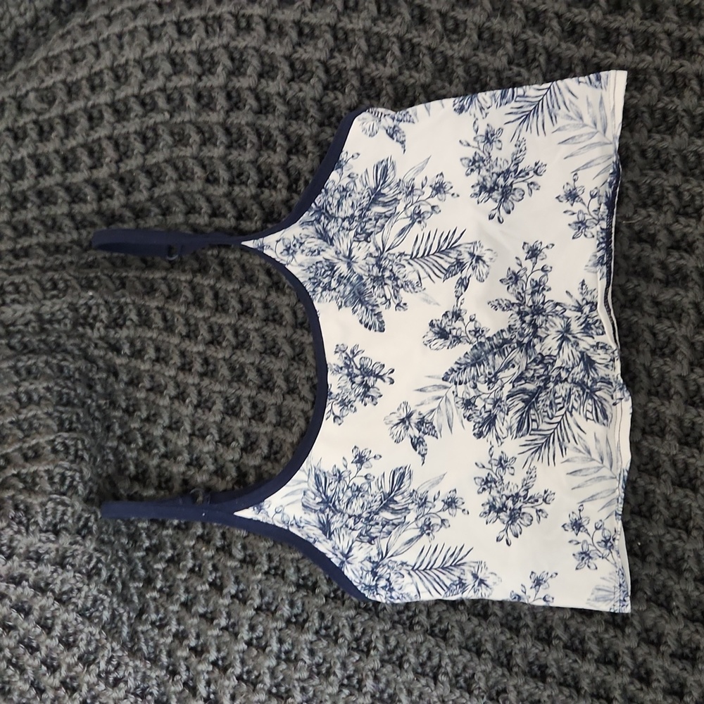 Small Old Navy Bra Crop Top